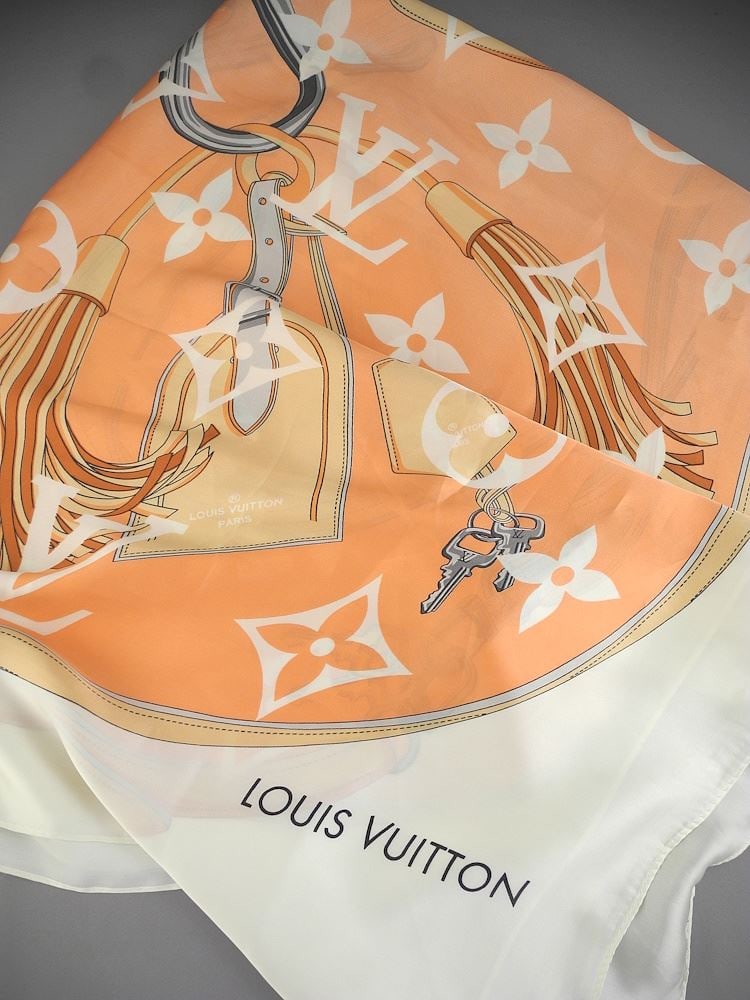 Louis Vuitton Scarf.: Louis Vuitton Scarf.