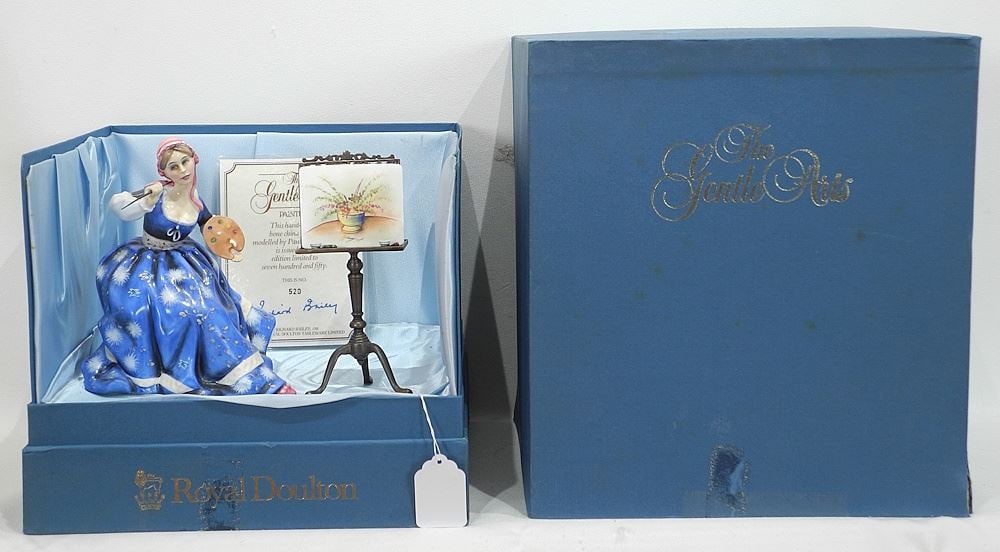 Royal Doulton The Gentle Arts "Painting", HN3012 with Box.: Royal Doulton The Gentle Arts "Painting", HN3012 with Box.
