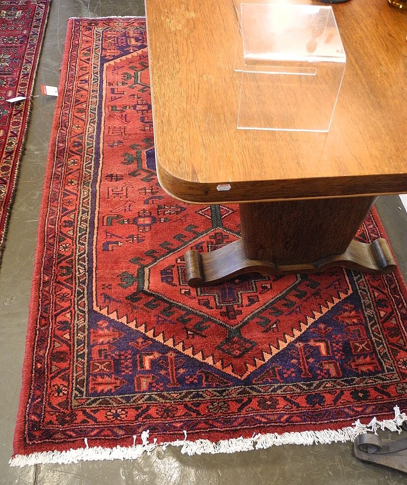 Zanjan Rug Approximately 3'7" x 6'10". (132): Zanjan Rug Approximately 3'7" x 6'10". (132)