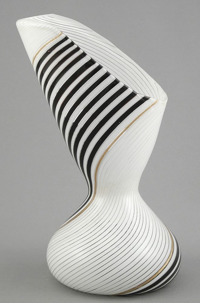 Dino Martins Mezza Filigrana Glass Vase, 7 7/8"h. (1 of 3)