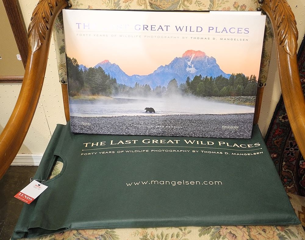 Book: "The Last Great Wild Places" T.D. Mangelsen/Rizzoli/2015 with Soft Bag. (1 of 1)