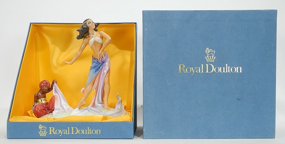 Royal Doulton Figurine "Salome", HN3267 with Box.: Royal Doulton Figurine "Salome", HN3267 with Box.