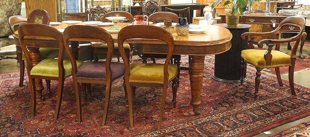 Victorian Mahogany Dining Table with 2 Leaves, 63"L Closed. (1 of 7)