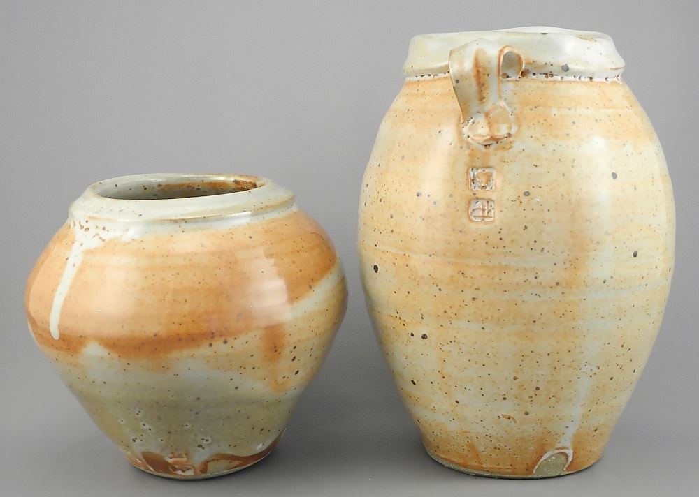 Two Dunbar Pottery Vases: Martin Peters (5 1/2") & Ron Vallis, 8 1/4": Two Dunbar Pottery Vases: Martin Peters (5 1/2") & Ron Vallis, 8 1/4"