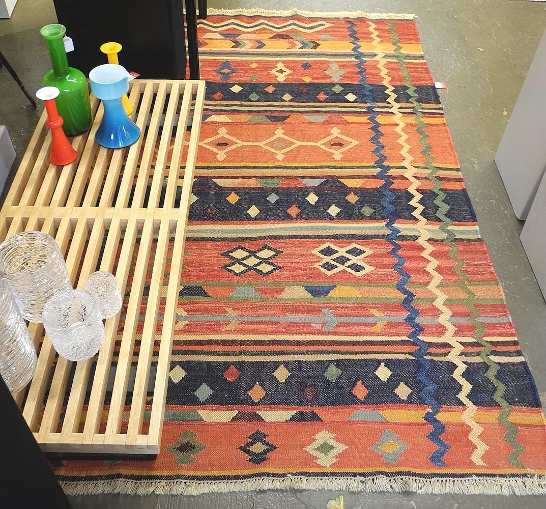 Kilim Flatweave Carpet Approximately 5' x 7'3".: Kilim Flatweave Carpet Approximately 5' x 7'3".