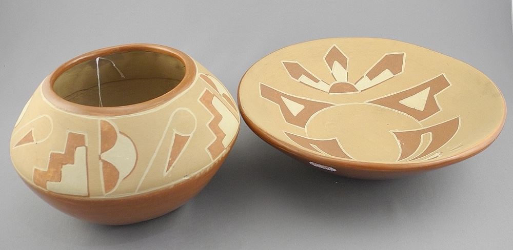 San Juan Pottery New Mexico Bowl & Pot, 2 1/2 & 4 1/2"h.: San Juan Pottery New Mexico Bowl & Pot, 2 1/2 & 4 1/2"h.