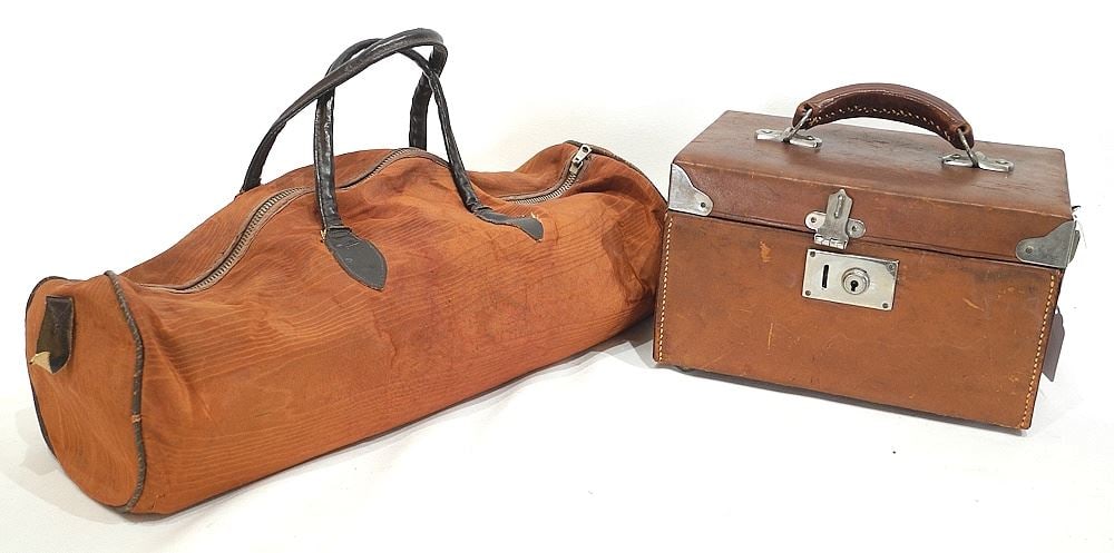 Leather Case Mah Jong Set C.1923 (9 1/4"w) with Counting Set & Racks in Bag. (1 of 8)