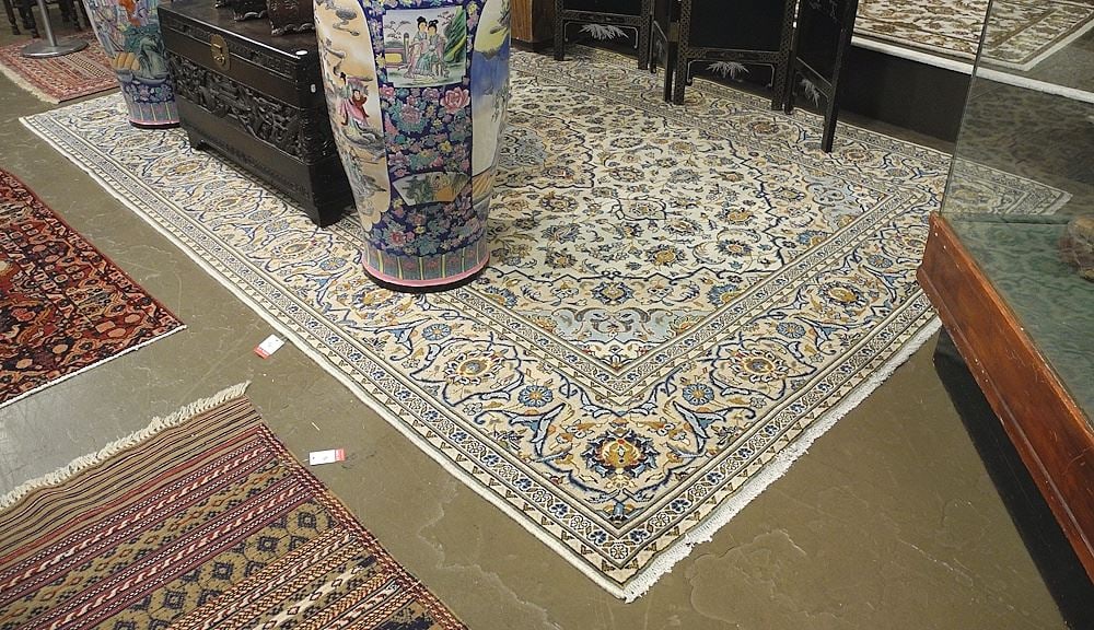 Kashan Hand Knotted Carpet Approximately 7'9" x 11'4". 1332 -: Kashan Hand Knotted Carpet Approximately 7'9" x 11'4". 1332 -