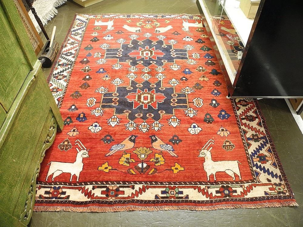 Sirjan Hand Knotted Rug Approximately 5'8" x 7'6".      1597 (1 of 2)