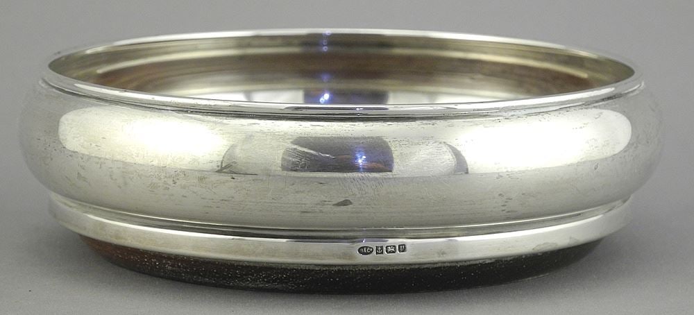 Hallmarked Silver Bottle Coaster. (1 of 4)