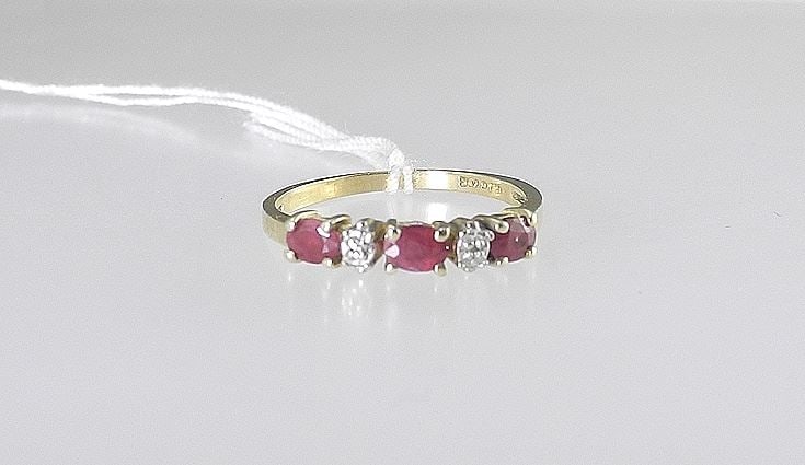 10K (marked) Gold & Ruby Ring, Size 6 3/4, 1.5g. (1 of 4)