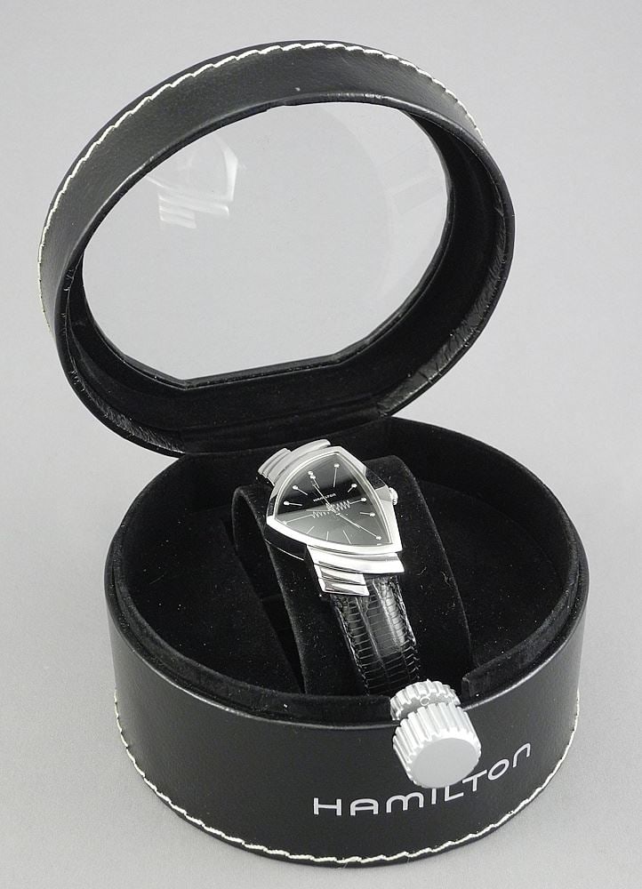 Hamilton Ventura Quartz Wristwatch with Original Box. (1 of 4)