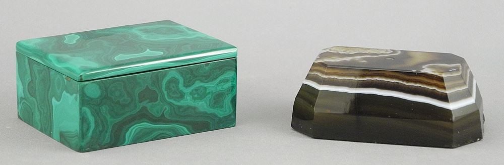 Malachite Box (2"w) & Agate Paperweight, 2 1/8"w (chipped).: Malachite Box (2"w) & Agate Paperweight, 2 1/8"w (chipped).