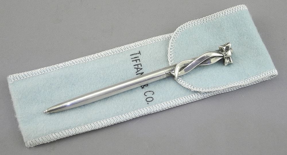Tiffany & Co. Silver Bow & Ribbon Ink Pen, 21.94g.: Tiffany & Co. Silver Bow & Ribbon Ink Pen, 21.94g.