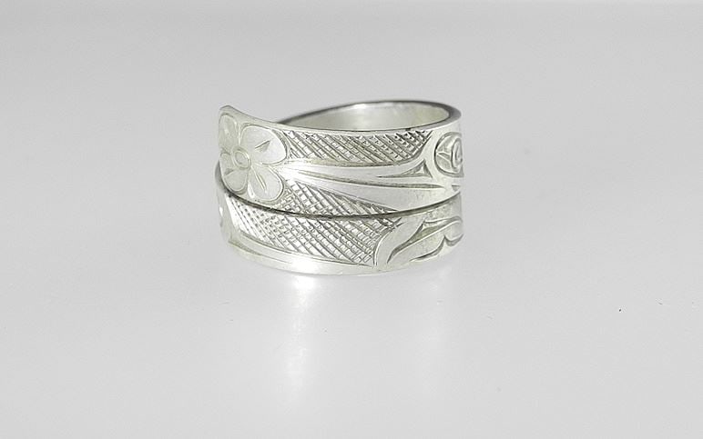 Kwagiulth Silver (unmarked) Spiral Hummingbird Ring Monogrammed JS, Size 6, 4.4g.: Kwagiulth Silver (unmarked) Spiral Hummingbird Ring Monogrammed JS, Size 6, 4.4g.