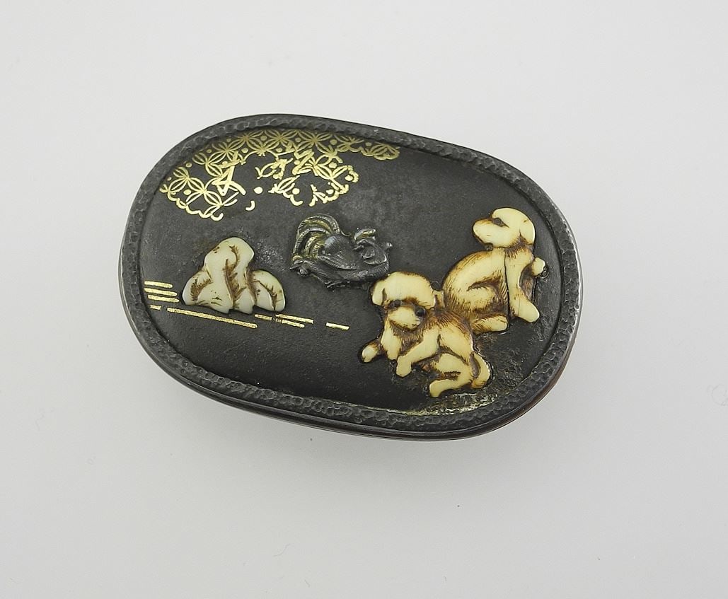 Japanese Shakudo Katagamigawari Kagamibuta Netsuke, 1 3/4"w, 19.8g, CANADIAN BIDDERS ONLY. (1 of 4)