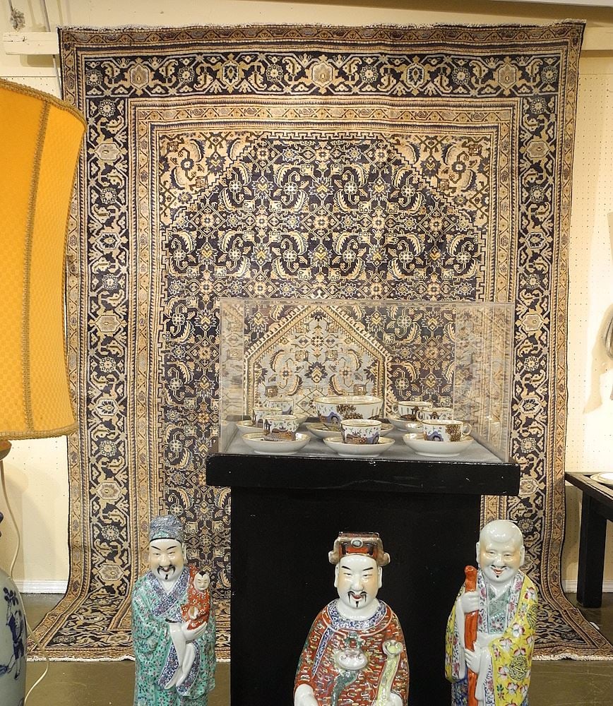 Hand Knotted Ardabil Carpet Approximately 7'5" x 10'8". (1 of 5)