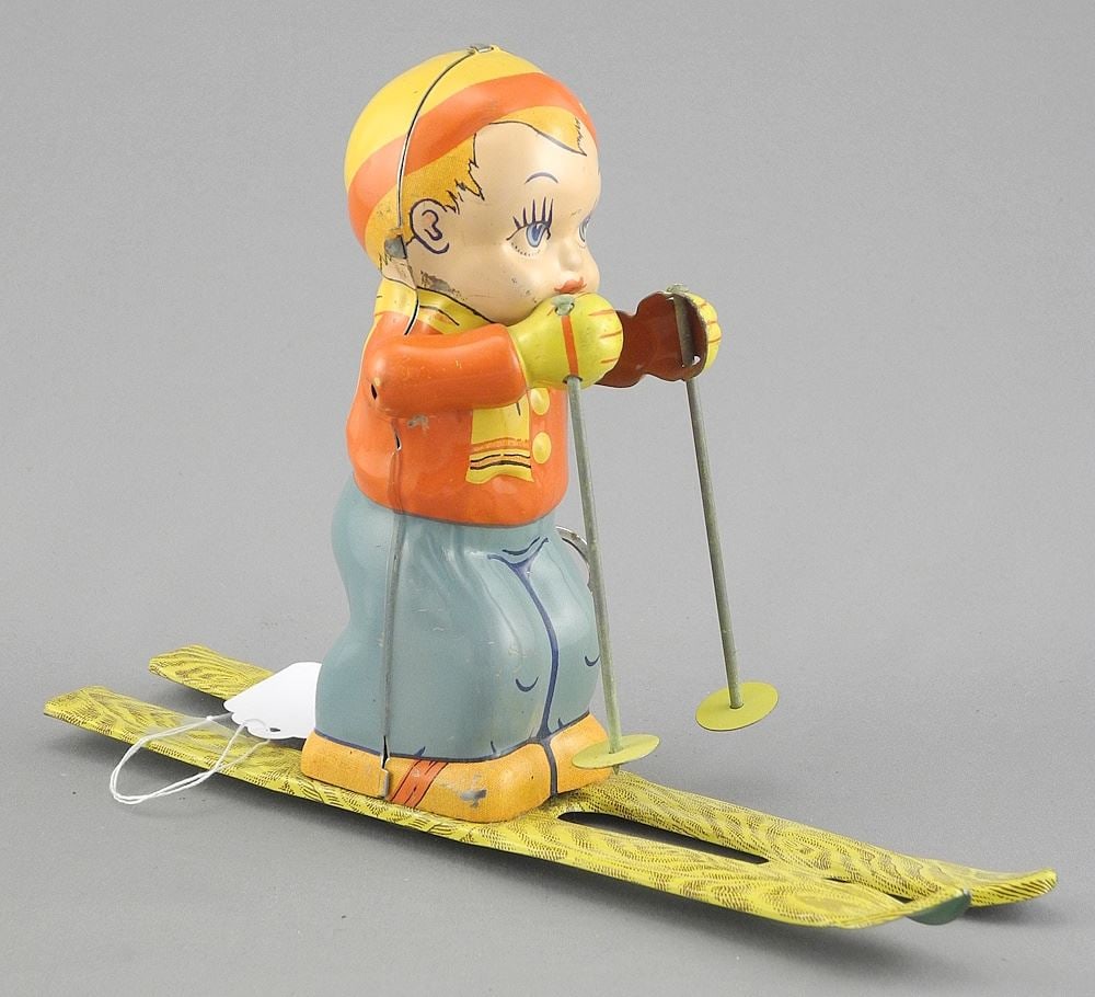 J.Chein & Co. USA Tin Litho Clockwork Skein, 5 3/8"h.: J.Chein & Co. USA Tin Litho Clockwork Skein, 5 3/8"h.