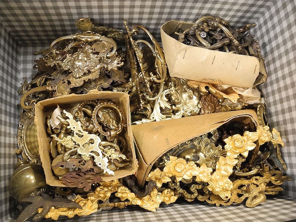 Box of Antique Furniture Hardware Garnishments Including Set / Eight Brass Drawer Pulls. (1 of 1)