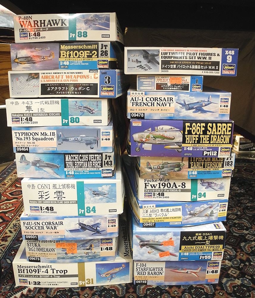 Collection of Hasagawa Planes Model Kits (approximately 19/as found). -: Collection of Hasagawa Planes Model Kits (approximately 19/as found). -