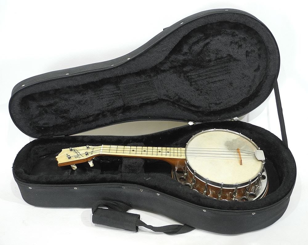 C.1930 Humphreys Banjolele with Soft Case.: C.1930 Humphreys Banjolele with Soft Case.