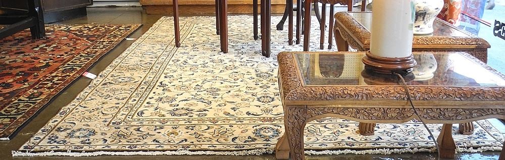 Hand Knotted Kashan Carpet Approximately 6'3" x 9'9".: Hand Knotted Kashan Carpet Approximately 6'3" x 9'9".