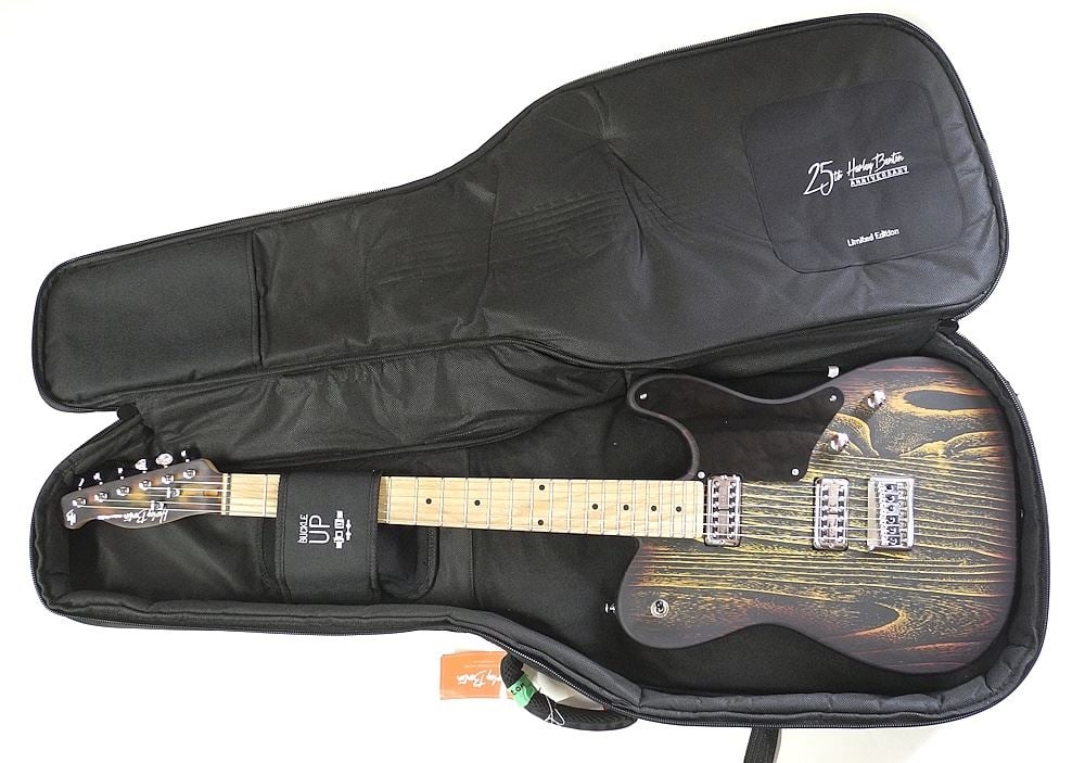 Harley Benton Deluxe Series Electric Guitar (21) 75753BDH00665 with Nylon Case. (1 of 6)