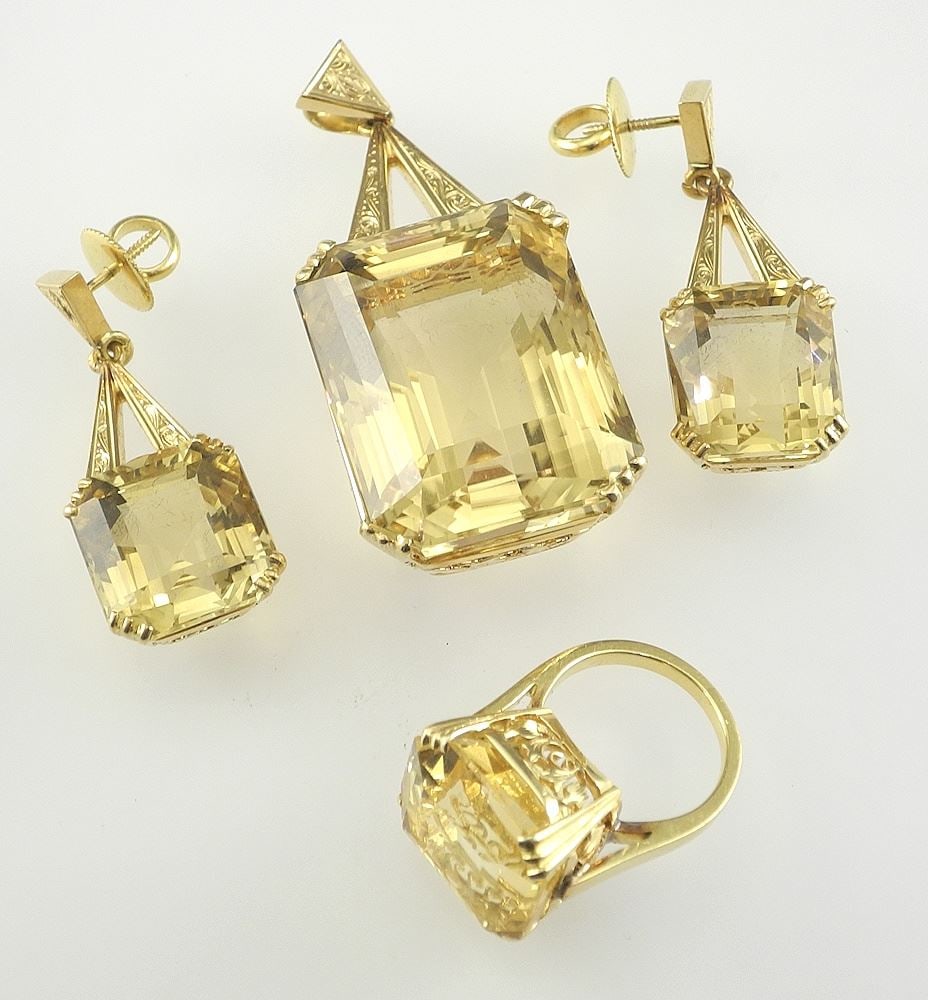 22K Gold Citrine Demi Parure, TW 68.2g.: 22K Gold Citrine Demi Parure, TW 68.2g.