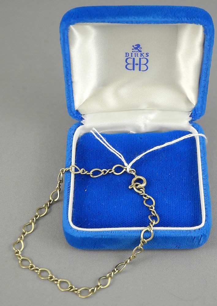 10K Gold Bracelet in Birks Box, 3.3g: 10K Gold Bracelet in Birks Box, 3.3g