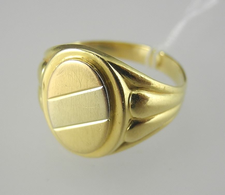 Gent's 18K (marked 750) Gold Signet Ring, Size 9 1/2, 7.1g. (1 of 3)