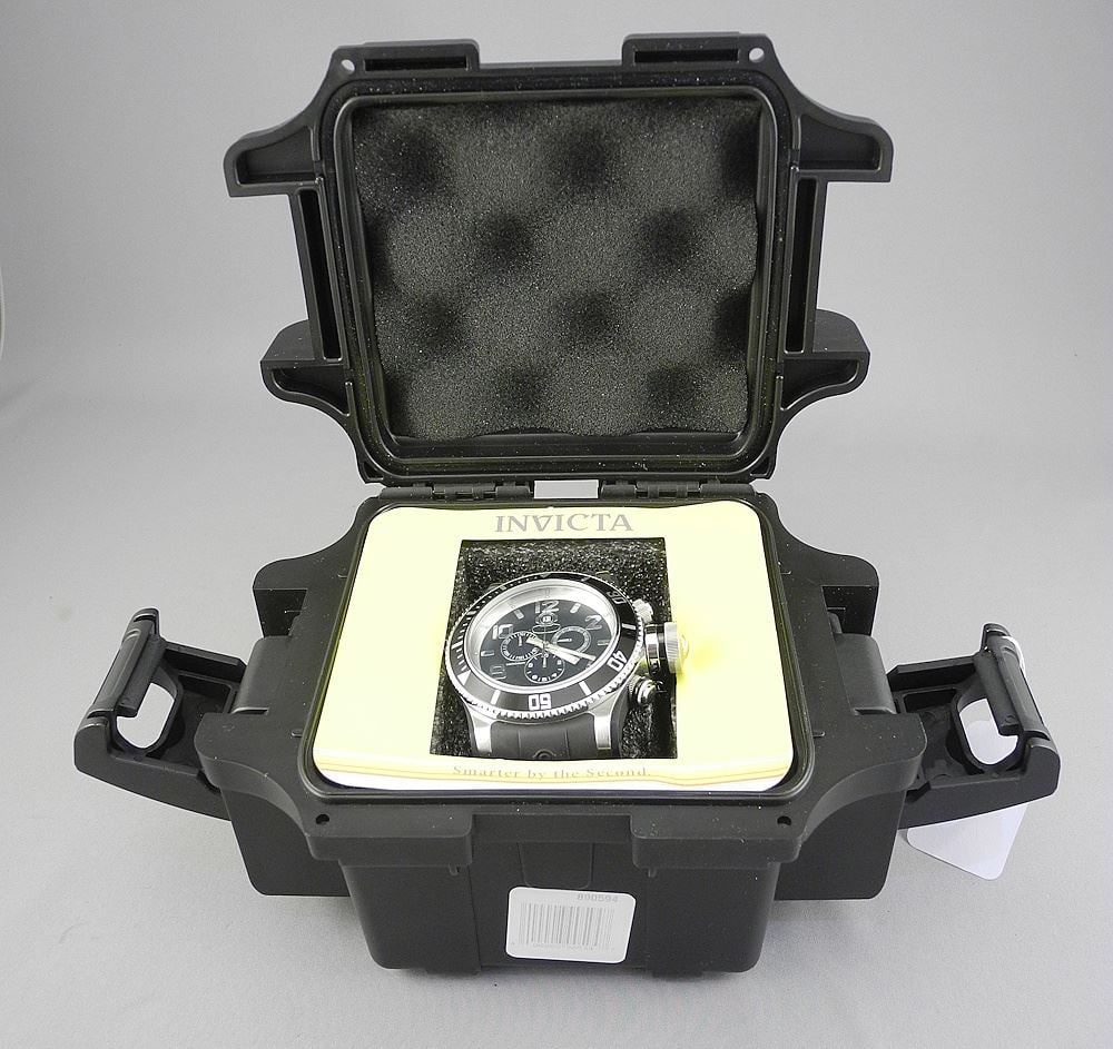 Invicta "Russian 1959 Diver" Wrist Watch with Hard Case. (1 of 6)