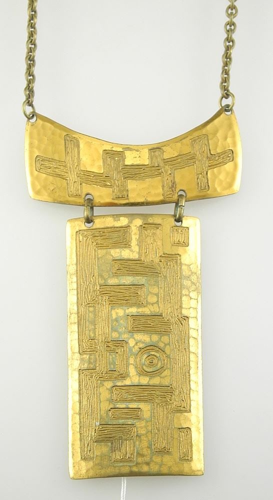 Vintage 1970's Moda Hammered Gold on Brass Pendant/Necklace, 15 1/2"L. (1 of 3)