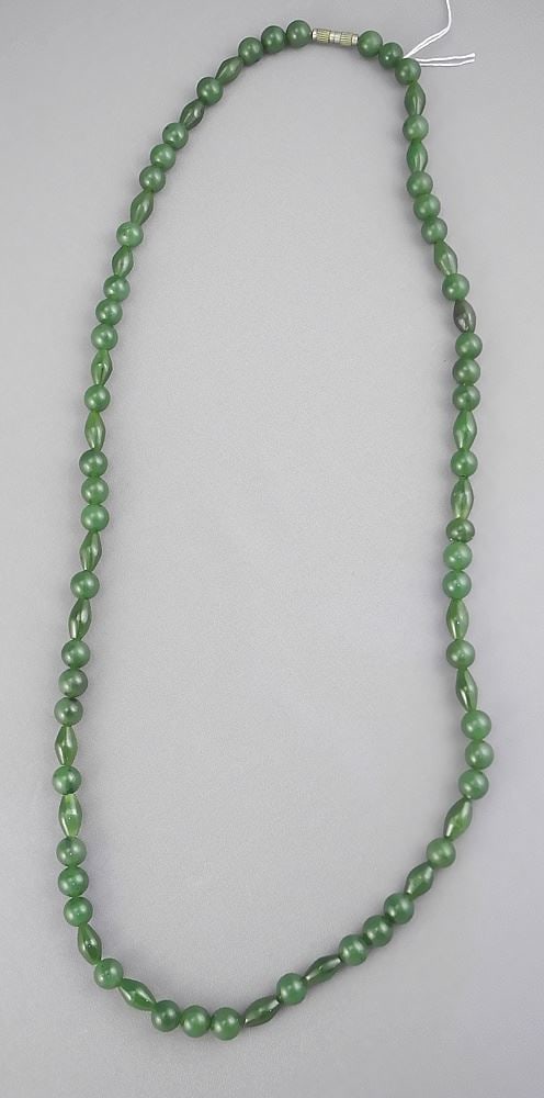 Uniform Jade Bead Necklace with Lozenge Form Spacers. (1 of 2)