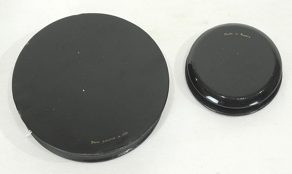 Five 20th C. Russian Lacquer Boxes, 2-4" Diameter. - 2