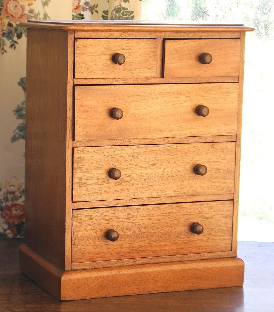 Victorian Mahogany Sample Chest with Five Drawers, 9 3/4 x 6 1/2 x 12 1/2 ". (1 of 4)