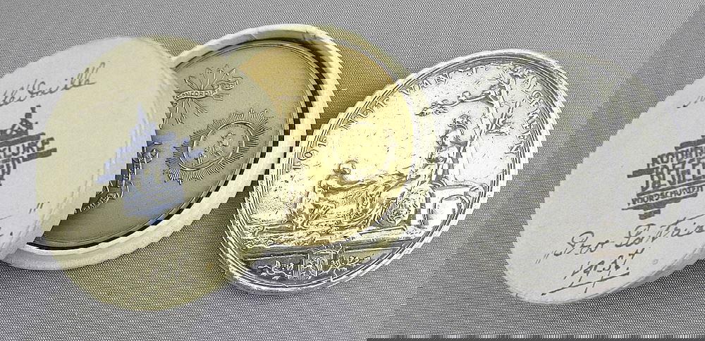 Two Dutch Medallions: 1833 & 1937, 22.6 & 15.68g. (1 of 4)