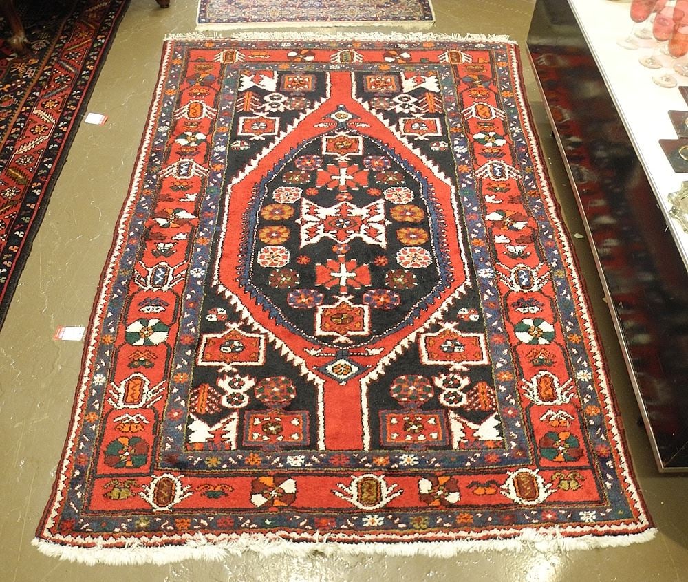 Asian Rug Approximately 4'2" x 6'8". (1 of 4)