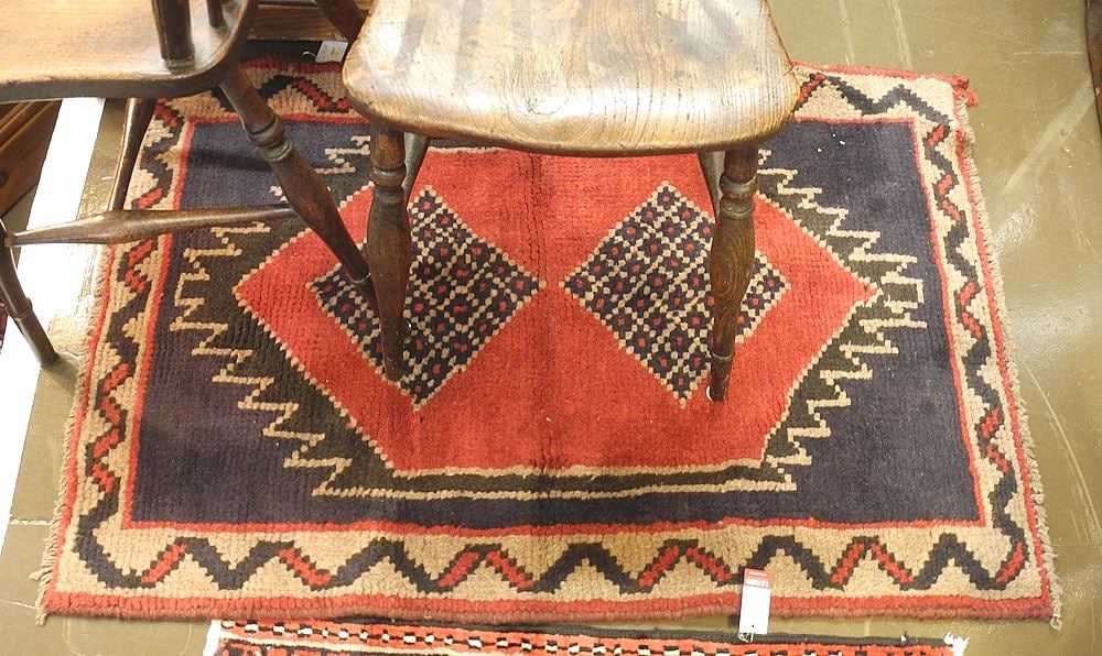 Shiraz Runner Approximately 2'9" x 4'.: Shiraz Runner Approximately 2'9" x 4'.