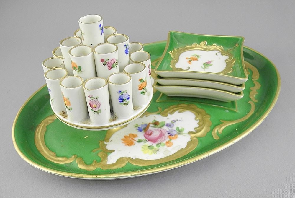 Dresden Oval Porcelain Smokers Set.: Dresden Oval Porcelain Smokers Set.