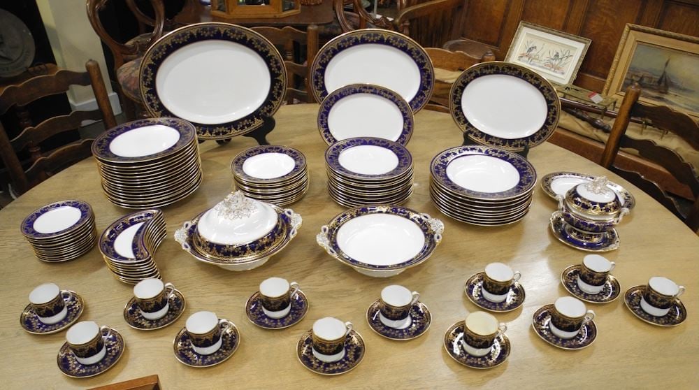 Set of Spode Copeland's Harrods Ltd. Bone China Dinner Service (minor defects noted). (1 of 6)