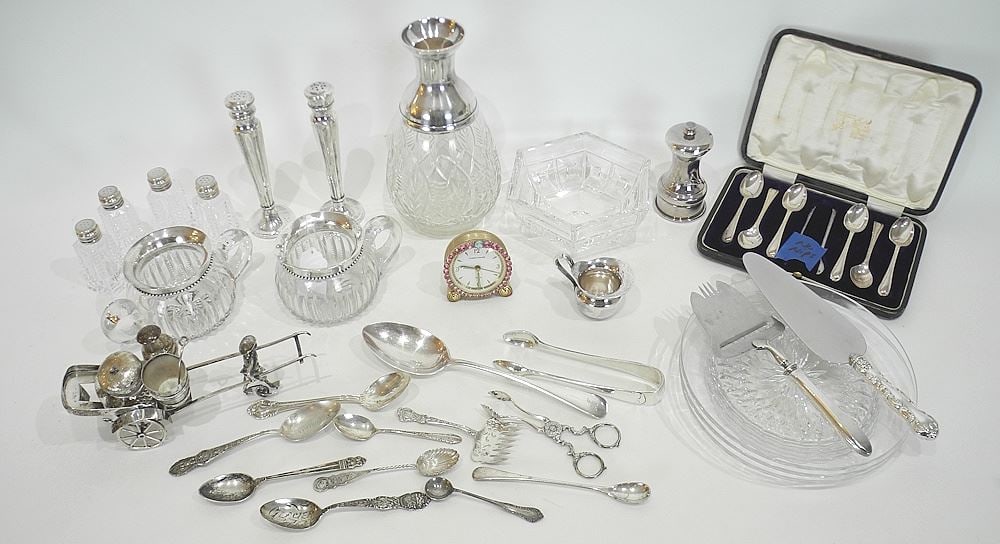 Collection of Crystal/Silver Plated/ Sterling Sundries (237g weighable). (1 of 4)
