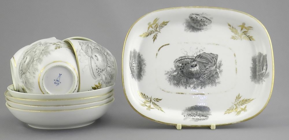 Four Minton Regency Teacups & Saucers with Dish, Shell Pattern. (1 of 4)