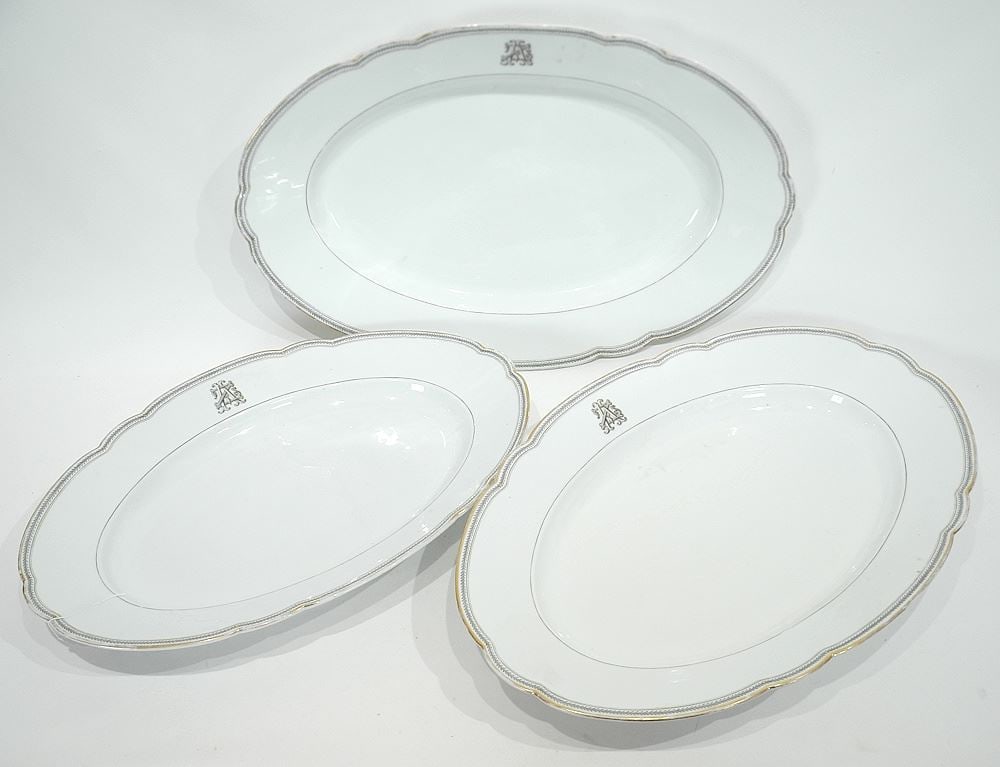 Set of 3 Porcelain 19th Graduated Platters, 22" Largest.: Set of 3 Porcelain 19th Graduated Platters, 22" Largest.