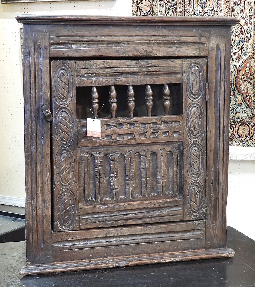 18th C. Oak Corner Cupboard, 28"h. (1 of 3)