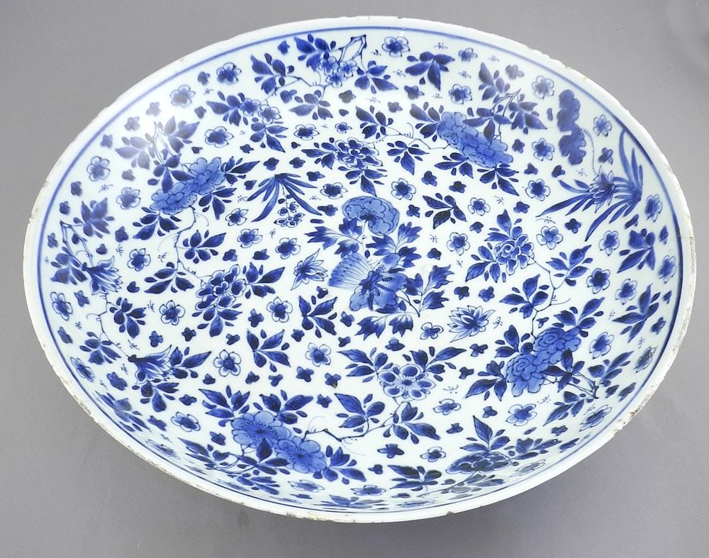 Chinese Blue & White Porcelain Dish with Chenghua Mark (nibbles noted). (1 of 10)