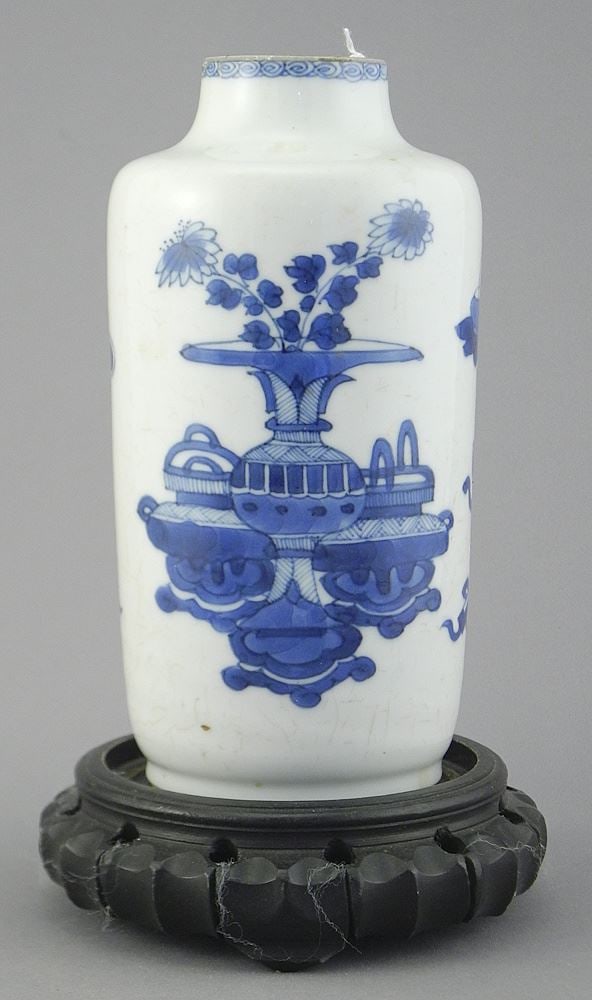 Qing Dynasty Blue & White "Hundred Antiques" Vase, 6 3/4", on Stand. (1 of 5)