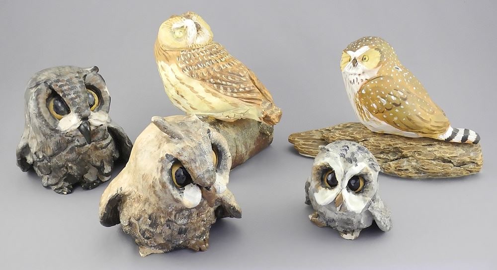 Collection of Five Edith Lansdowne Pottery Owls (one ear missing/one chipped). (1 of 7)