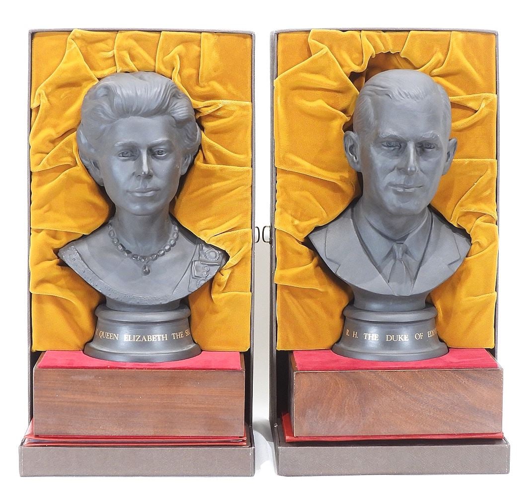 Two Royal Doulton Commemorative Models: Queen Elizabeth & Duke of Edinburgh #328/750 w/Boxes: Two Royal Doulton Commemorative Models: Queen Elizabeth & Duke of Edinburgh #328/750 w/Boxes