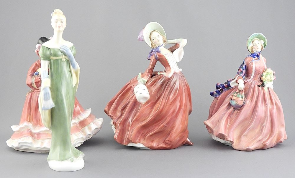 Four Royal Doulton Figurines: HN1934 /1963/2110/2311.: Four Royal Doulton Figurines: HN1934 /1963/2110/2311.