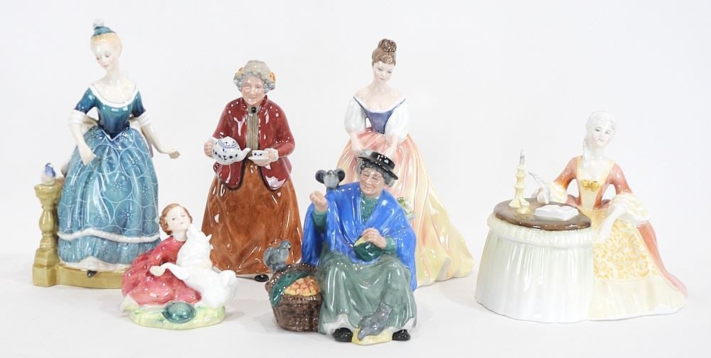 Collection of Royal Doulton Figurines: HN2167/2320/2330/2255/ 3286/2724. (1 of 5)